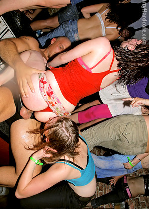 free sex pornphotos Partyhardcore Partyhardcore Model Licks Blonde Drunk Fuck Grandi