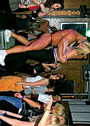 free sex pornphoto 8 Partyhardcore Model on3gp-blowjob-twerk partyhardcore