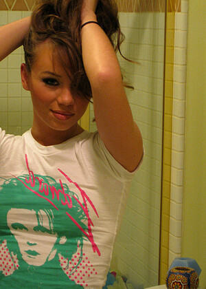 free sex photo 4 Capri Anderson homegirlsparty-brunette-ftv-blue pornprosnetwork
