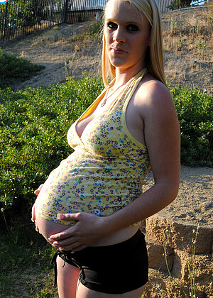 free sex pornphoto 11 Kristi deanna-outdoor-3dxxxworld pregnantkristi