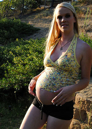 free sex pornphoto 12 Kristi deanna-outdoor-3dxxxworld pregnantkristi