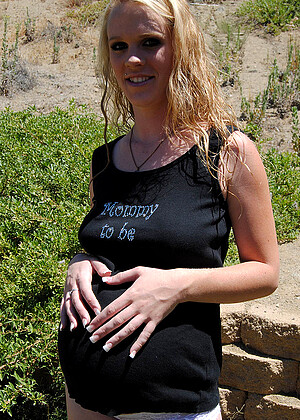 free sex pornphoto 4 Kristi extreme-tiny-tits-nudepics-hotlegs pregnantkristi