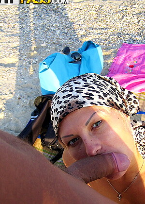 free sex pornphoto 16 Adele corvus-beach-snap privatesextapes
