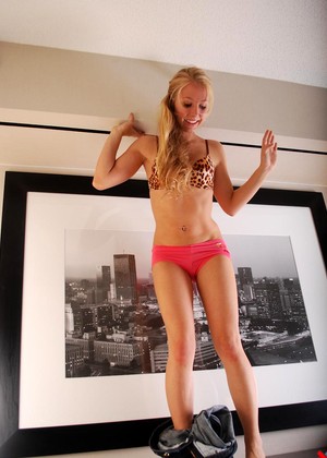 free sex pornphoto 5 Rachel Sexton matures-blonde-butts-naked rachelsexton