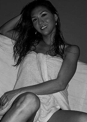 free sex pornphoto 3 Sapphire Young beauties-legs-mobicom sapphireyoung