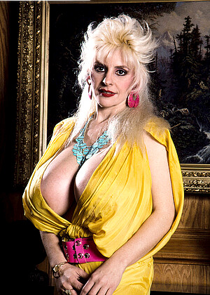 free sex pornphoto 11 Lulu Devine sexgram-blonde-www-noughypussy scoreclassics