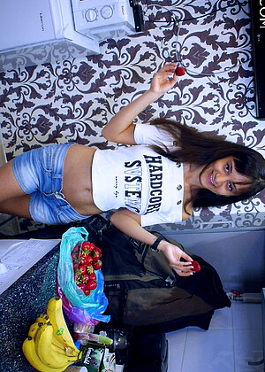 free sex pornphoto 12 Shrima Malati juicy-skinny-brunette-3gp sensualnetwork