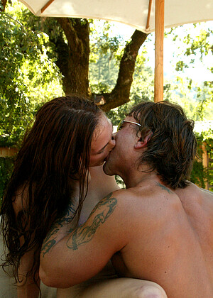 free sex pornphoto 16 Kurt Lockwood Venus sirale-bondage-girl-nude sexandsubmission