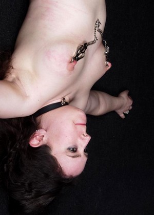free sex pornphoto 8 Nimue titt-bondage-femme-du shadowslaves