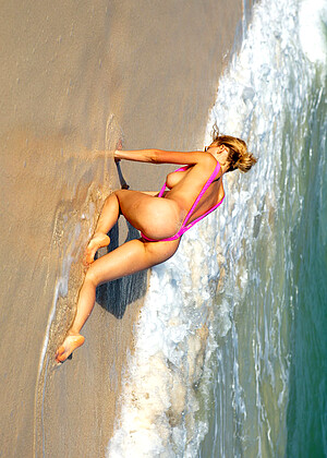 free sex pornphotos Stunning18 Delilah G Nudegirls Beach File Watch