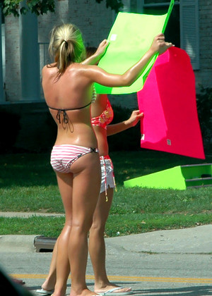 free sex pornphoto 1 Thewetpeach Model outdoor-bikini-swallowsquirt thewetpeach