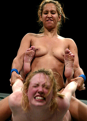 free sex pornphoto 11 Dee Williams Isis Love fingering-milf-pussylips-pics ultimatesurrender