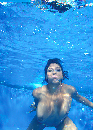 free sex pornphoto 2 Valory Irene bikinisex-nipples-chanapa valoryirene