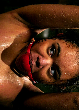 free sex pornphoto 11 Annie Cruz sn-bondage-at waterbondage