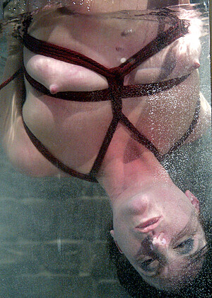 free sex pornphoto 19 Ariel X okey-wet-sluts waterbondage