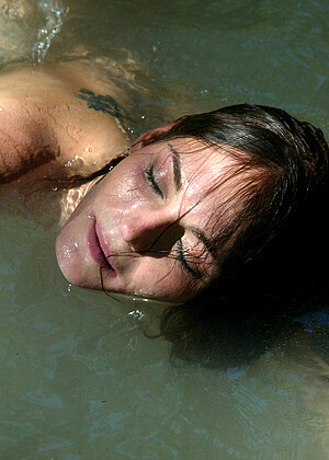 free sex pornphotos Waterbondage Audrey Leigh Venus Honey Blonde Xxxcutie