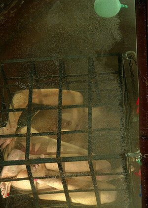 free sex pornphoto 20 Audrey Leigh cute-bondage-pornboob waterbondage