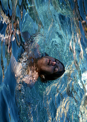 free sex pornphoto 1 Brooke Bound Jade Marxxx naturals-wet-ae waterbondage