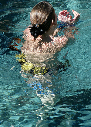 free sex pornphoto 17 Brooke Bound harper-brunette-porncam waterbondage
