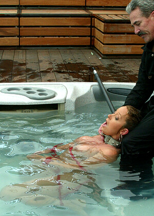 free sex pornphoto 19 Christina Carter 2mint-mature-cuadruple-anal waterbondage