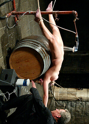 free sex photo 16 Christina Carter dolores-bondage-spenkbang waterbondage