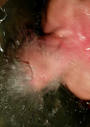 free sex pornphoto 14 Crystal Frost redheadmobi-bondage-nue waterbondage