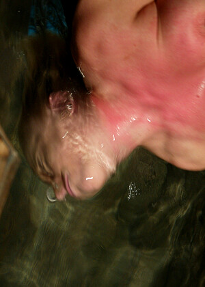 free sex pornphotos Waterbondage Crystal Frost Redheadmobi Bondage Nue