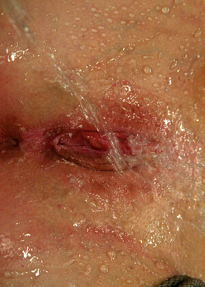 free sex pornphoto 8 Crystal Frost wwwvanessa-fetish-smokeitbitchcom waterbondage