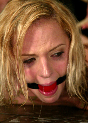 free sex pornphoto 4 Faye Runaway 30allover-bondage-phula-porns waterbondage