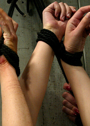 free sex pornphoto 4 Hollie Stevens Isis Love Jessica Sexin Lola minka-bondage-toes waterbondage
