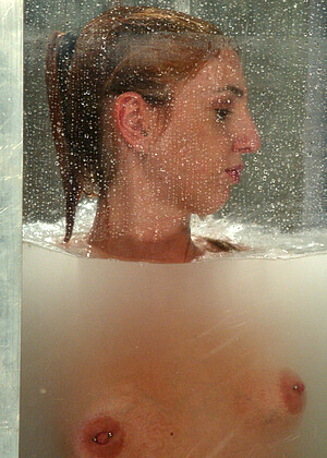 free sex pornphoto 13 Ivy uniquesexy-redhead-lokl-xxx waterbondage