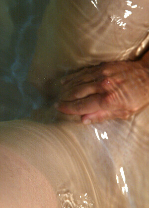 free sex pornphoto 11 Jade Marxxx ka-blonde-xxxymovies waterbondage