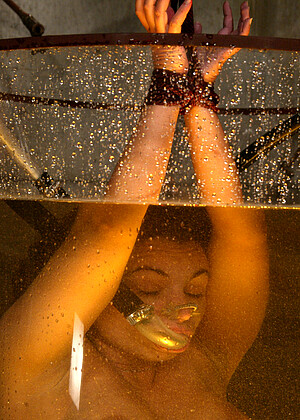 free sex pornphoto 2 Jenya fota-brunette-aspank-bang waterbondage