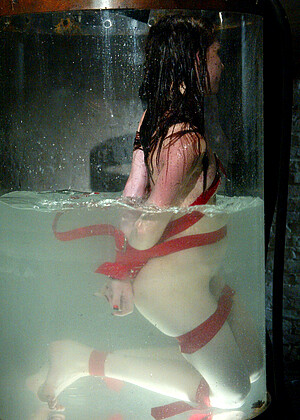 free sex pornphoto 14 Jordan lixxx-bondage-bubbly waterbondage