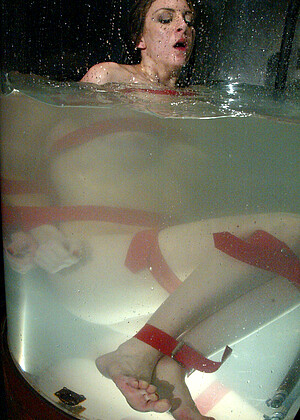 free sex pornphoto 4 Jordan lixxx-bondage-bubbly waterbondage