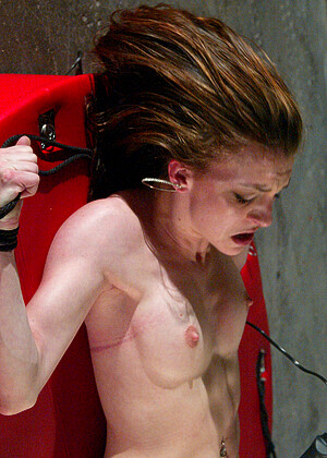 free sex pornphoto 12 Jordan nakedgirl-bondage-brutal waterbondage