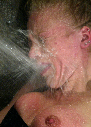 free sex pornphoto 18 Kylie Wilde plemper-wet-model-xxx waterbondage