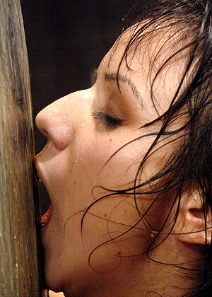 free sex pornphoto 11 Nadia Styles naugthyxxx-wet-short waterbondage