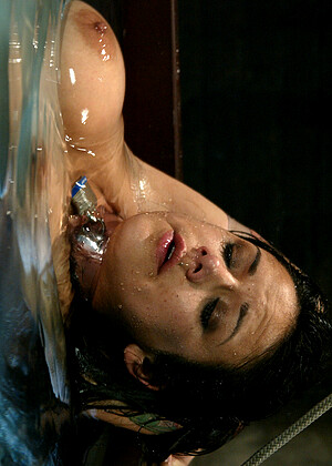 free sex pornphoto 10 Nadia Styles shower-brunette-drinking-sperm waterbondage