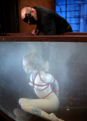 free sex pornphoto 16 Sarah Jane Ceylon best-fetish-xxx-redhead waterbondage