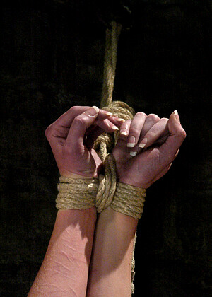 free sex pornphoto 16 Sarah Jane Ceylon iwia-bondage-felicity waterbondage