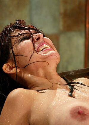free sex pornphoto 13 Sasha Monet latinas-bondage-nutaku waterbondage