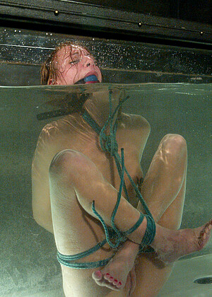 free sex pornphoto 1 Scarlett Flame teens-fetish-porncom waterbondage