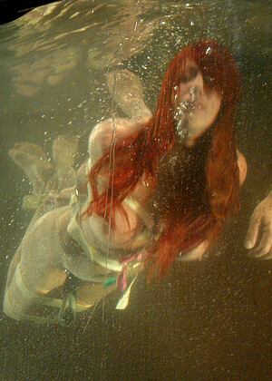 free sex pornphoto 15 Shannon Kelly org-bondage-hdbabe waterbondage