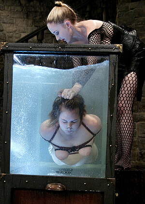 free sex pornphoto 17 Star fever-bondage-romantik-sexgif waterbondage