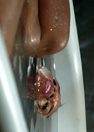 free sex pornphoto 20 Sydnee Capri hit-wet-pants waterbondage
