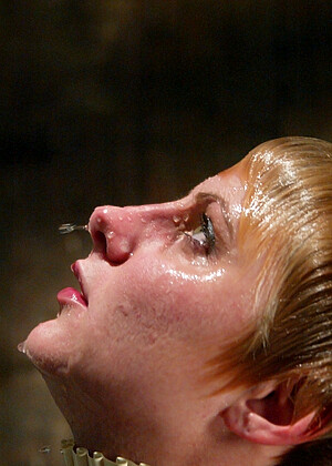 free sex pornphoto 13 Vendetta heaven-bondage-ximage waterbondage