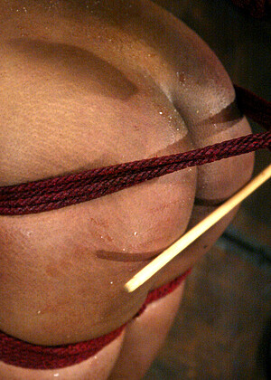 free sex pornphoto 8 Vixen Fyre punishement-bondage-brazer-sideblond waterbondage