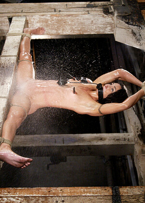 free sex pornphoto 21 Wenona prado-brunette-xxxx-fuking waterbondage