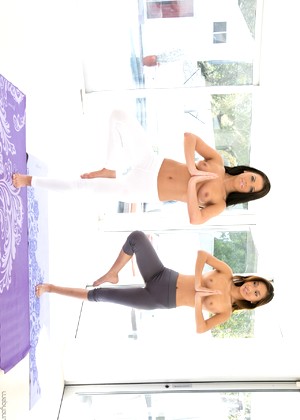 Webyoung Alina Li Adriana Chechik Bros Yoga Videommxxx